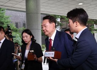 내란특검 "尹 체포영장 저지 혐의부터 조사…총경 아닌 부장검사 신문"