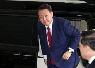 조은석 내란 특검, 尹 오후 조사서 '국무회의·외환 혐의' 확인