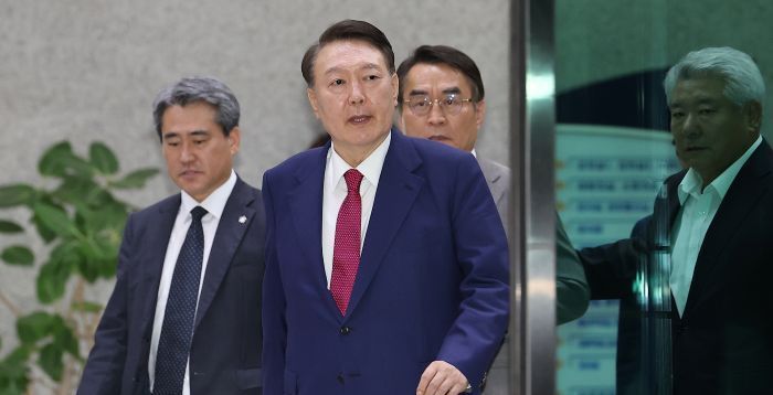 尹, 2차 조사 15시간 만에 귀가…내란 특검의 향후 수사 방향은?