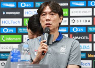 유럽·중동파 없는 동아시안컵…홍명보 감독 “수비수들 평가할 좋은 기회”