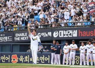 ‘김재환 역전 스리런’ 두산, 김재호 은퇴 경기서 짜릿한 승리