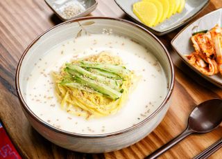 [데일리 헬스] 여름철 대표 음식 '콩국수', '이것' 곁들이면 체중 감량에 탁월