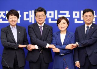 진성준-김정재 여야 정책위의장 '민생 위해 힘 모으자'