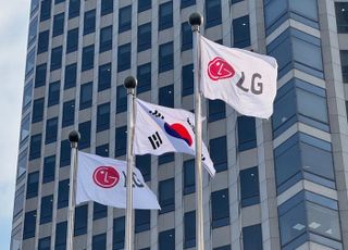 LG전자, 2Q 영업익 반토막...하반기 'B2B·구독'으로 승부(종합)