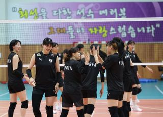‘18개 참가국 중 17위’ 여자 배구 운명의 3주차, VNL 강등 피할까