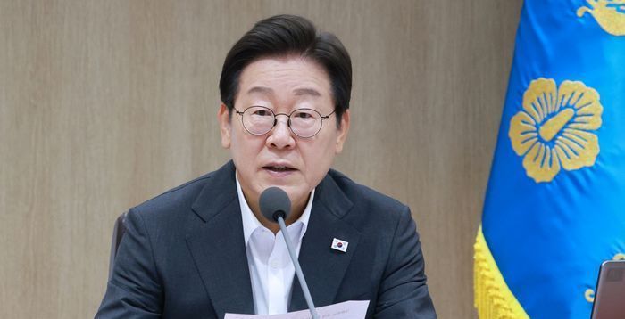 李대통령 "방산 육성 컨트롤타워 신설 검토하라"