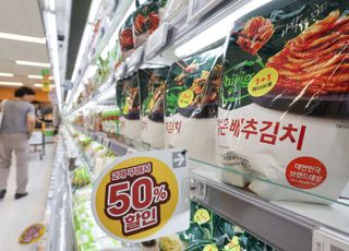 ‘반짝 할인’으로 물가 잡기?…식품업계 “구조적 대책 없인 역효과”