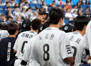 ‘선발 전원 안타’ 한화, 상승세 KIA 꺾고 50승 선착