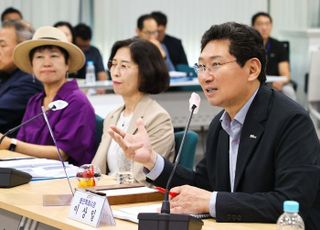 이상일 용인특례시장, 지역 191개교 학교장들과의 간담회 시작