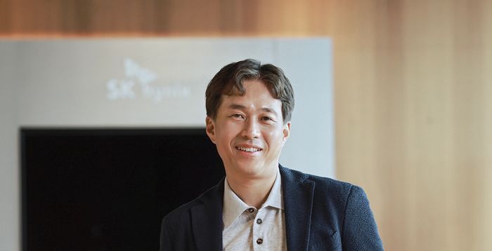 SK하이닉스, '실적 신기록' 목전...삼성 부진 속 '리더십' 굳히나