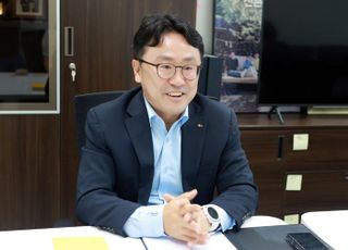 [D-피플라운지] 은행이라, 은행이기 때문에…KB리브모바일, 알뜰폰계 '선한 메기'