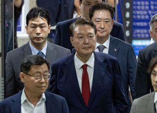 尹 구속영장 실질심사, 약 6시간40분 만에 종료…직접 최후진술 나서기도