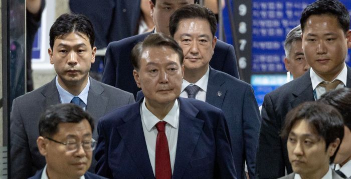 尹 구속영장 실질심사, 약 6시간40분 만에 종료…직접 최후진술 나서기도