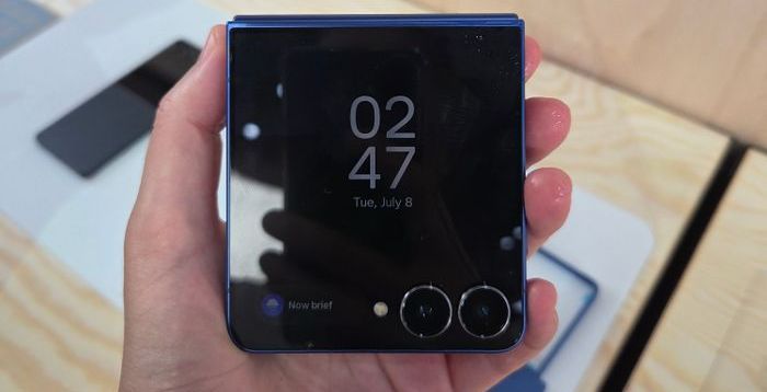 접지 않아도 모든 걸 해낸다... 삼성, '갤럭시Z 플립7' 공개