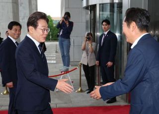 정청래, 與 당대표 후보 등록…"李정부 성공의 단추 채우겠다"