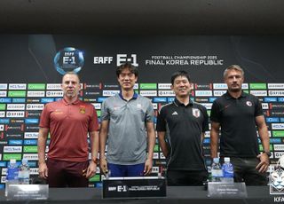 홍명보·모리야스 감독 "한일전은 단순한 경기 이상의 의미"