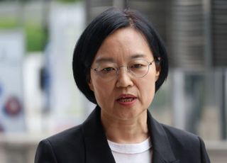 [단독] 한성숙, '장관 지명 18일째'에도 '네이버 고문직' 유지…이해충돌 우려 제기