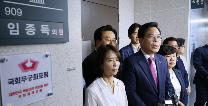 특검수사에 내란특별법까지…민주당, 국민의힘 겨냥 총공세