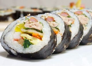 김밥 먹고 130명 '집단 이상 증상'…여름철 조심해야 하는 '이 질환은?'