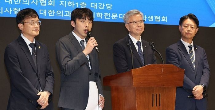 의대생들 '전원 복귀' 선언…"학사 정상화 대책 마련해달라"