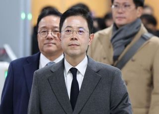 헌재, '고발사주 의혹' 손준성 검사장 탄핵심판 17일 선고