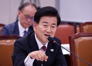 [인사청문회] 정동영, 태양광 사업 논란에 "생계형 투자"…농지 '위장전입'은 인정