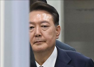尹, 재구속 후 내란특검 소환 재차 불응…강제구인 가능성