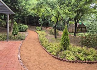 [용인 소식] 수지구, 도심 속 녹지를 활용한 '내 집 앞 맨발길' 조성