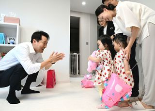 오세훈, 미리내집 집들이…"정비사업 지원, 공급 속도낼 것"