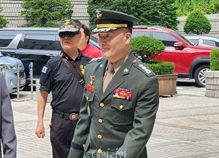 '원직 복귀' 박정훈 대령, '보직해임 무효 확인 소송' 취하