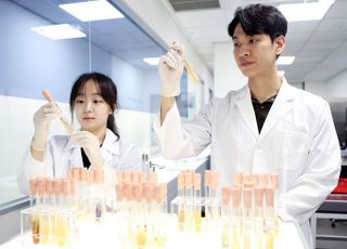 코스맥스, 한국인 상재균 분석 알고리즘 개발…글로벌 연구 확대