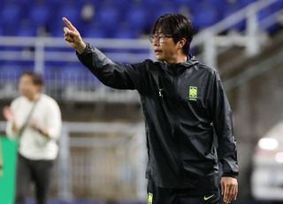20년 만에 찾아온 트로피, 백지에서 우승 써낸 신상우 감독
