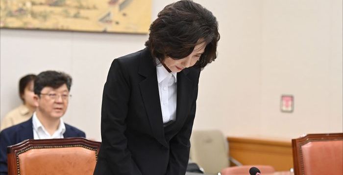 [인사청문회] 셋째날 여야 충돌 격화…고개 숙인 이진숙 (종합)