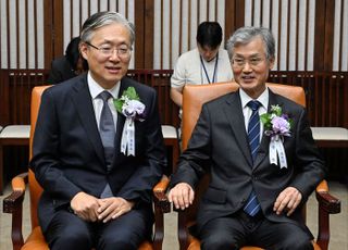 제헌절 경축식 4부요인 사전환담 참석한 김형두-조희대
