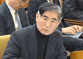 김용현 '특검 추가기소' 재판 파행…"공정 재판 기대할 수 없어"