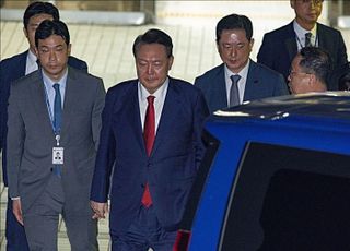 尹, 내란재판 두 번째 불출석…"특검 배제되지 않으면 출석 어려워"