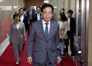 송언석, '전한길 입당' 파장 커지자…"의견 경청·수렴 중"