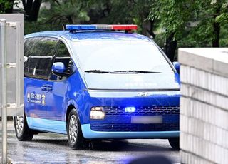 尹 구속적부심, 4시간50분 만에 종료…이르면 18일 밤 결과 나올 듯