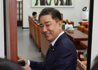 여야 원내대표 빈손 회동…김병기 "청문보고서 입장차 여전, 계속 논의키로"