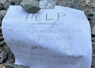 숲속서 길 잃은 母子…"HELP" 쪽지가 살렸다