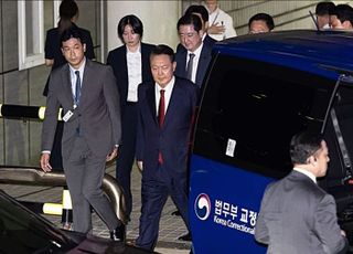 법원, 내란 특검 손 들어줬다…尹 청구 구속적부심 '기각'