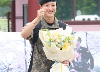 군복무 마치고 돌아온 우즈