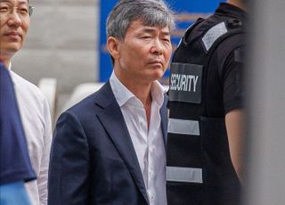 김건희 특검 사무실 향하는 이종호 전 블랙펄인베스트 대표