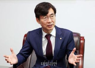 조경태, 당대표 출마 선언…"인적청산해 극우와 완전 결별"