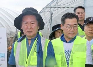 민주당 8·2 '원샷 경선'…굳히기 들어간 정청래·역전 노리는 박찬대