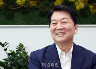 [인터뷰] 안철수 "내 얼굴로 지선 치르면 더 많은 당선…총선 이길 기반 만들 수 있다"