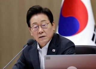 李대통령 "재난 상황에 음주가무 즐긴 공직자들 엄히 단속"