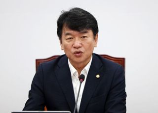 與문진석 "강선우 '보좌진 갑질' 옹호한 것 아닌데, 이상한 부분만…"
