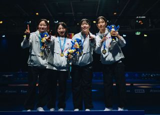 한국 펜싱, 하계유니버시아드 여자 사브르 단체전 금메달…전하영 2관왕