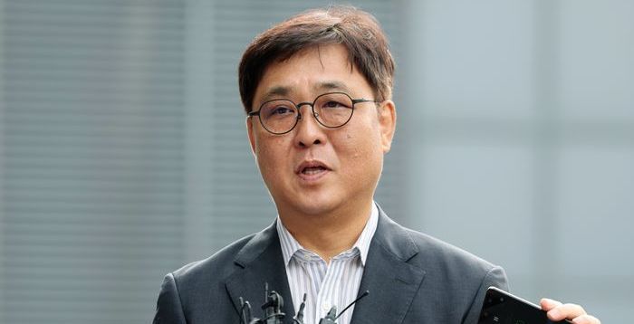 [단독] '소득 5만원' 94년생 최휘영 장남, 崔 BMW '지정운전자'…세금 회피 의혹